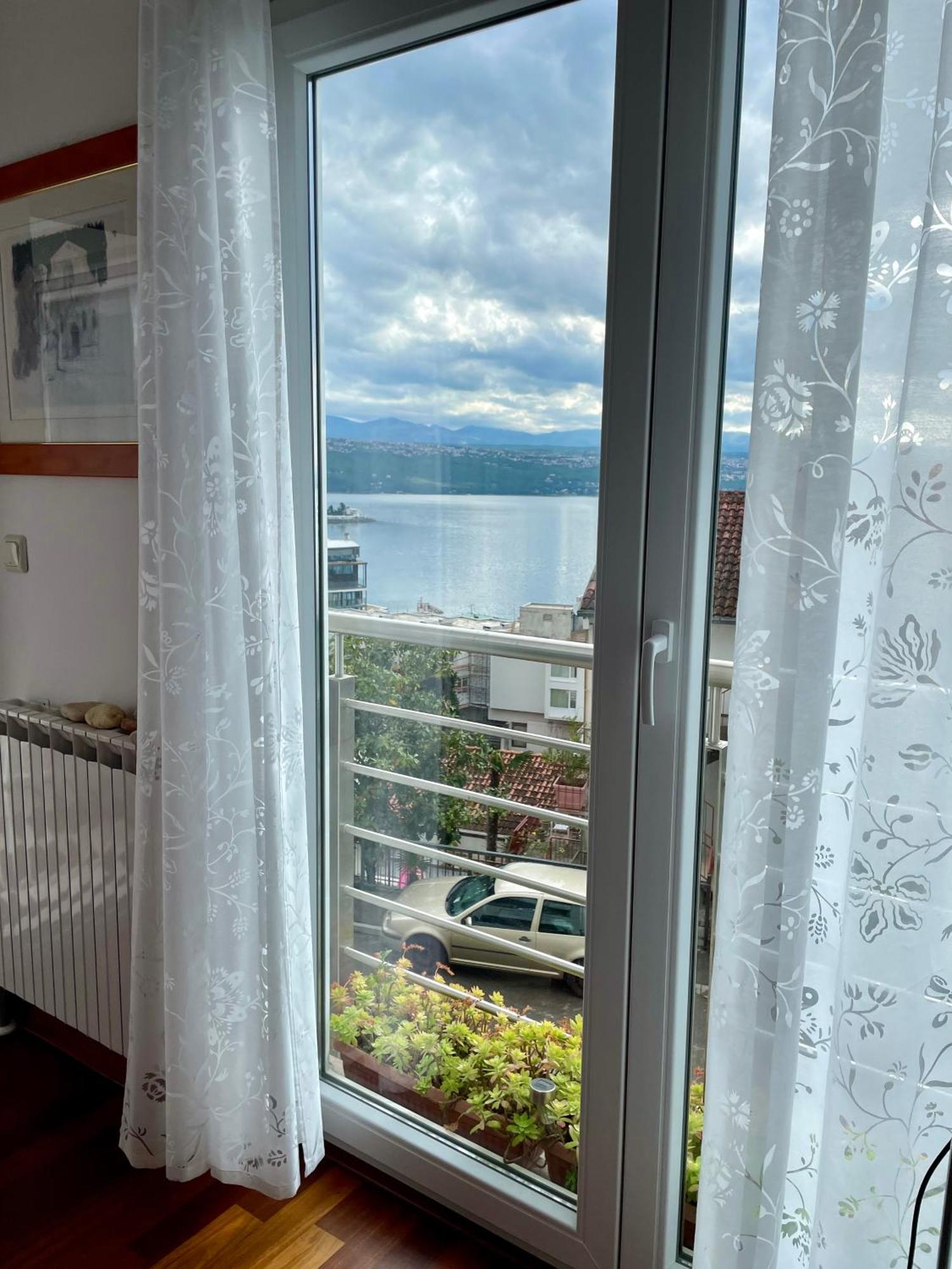 Old Lady Opatija Apartment Luaran gambar
