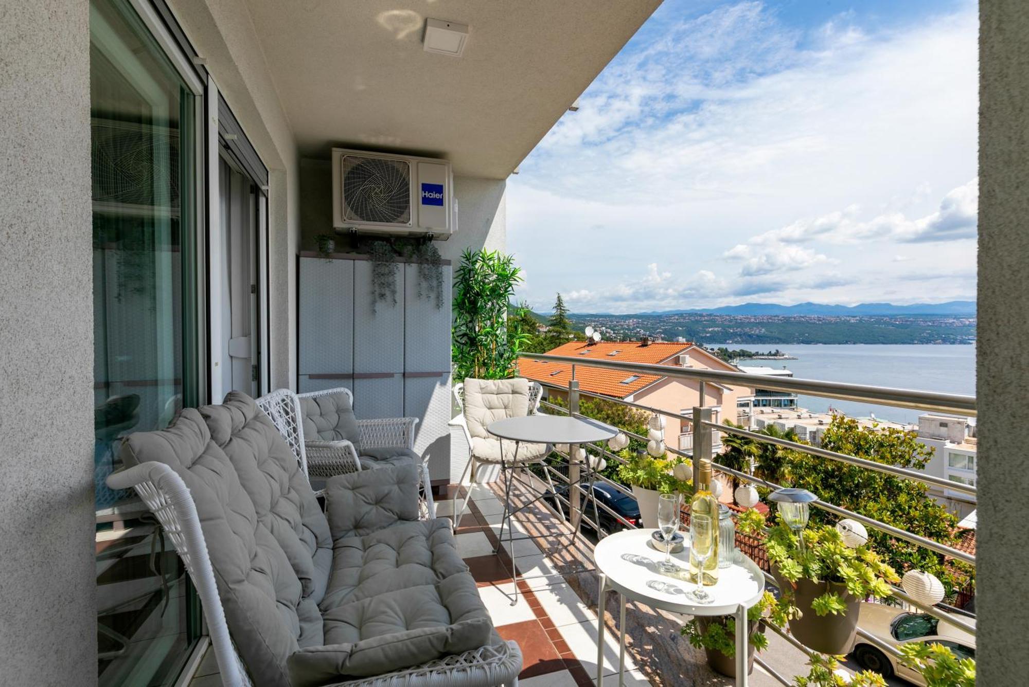 Old Lady Opatija Apartment Luaran gambar